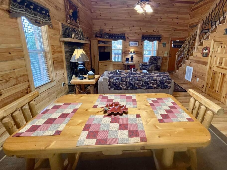 2 Bed Cabin Hot Tub Close To Helen #16 ภายนอก รูปภาพ