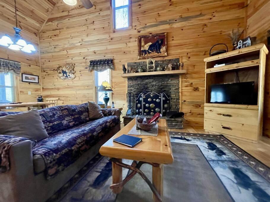 2 Bed Cabin Hot Tub Close To Helen #16 ภายนอก รูปภาพ